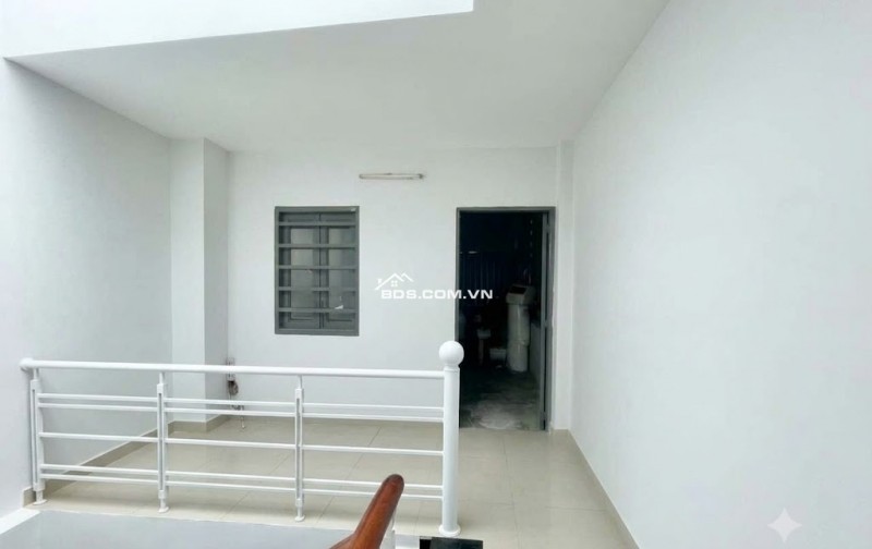 TÂN BÌNH - CHDV MỚI 3 TẦNG - LÔ GÓC - DÒNG TIỀN 400TR/NĂM - 10P TỚI SÂN BAY
